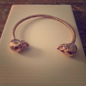 Alexander McQueen- Twin-Skull Bracelet